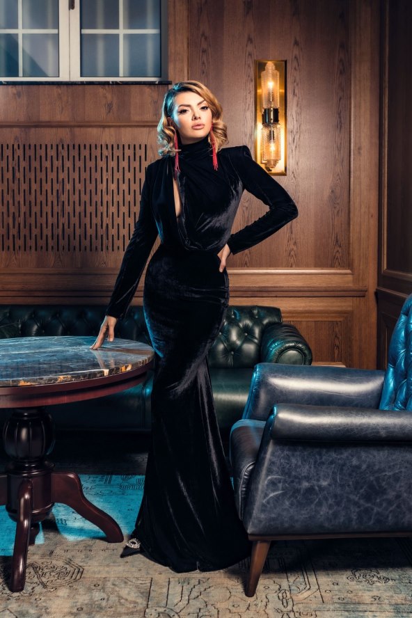 Ella Dvornik