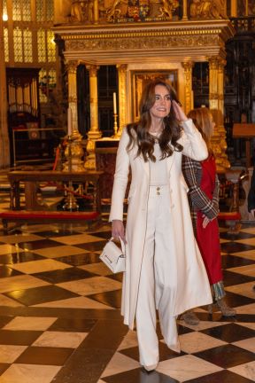 Kralj Charles došepao do Kate Middleton