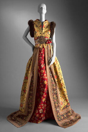 Izložba: Valentino - Master of Couture