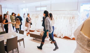 Stampedo mladenki na rasprodaju vjenčanica u Vesna SPOSA!