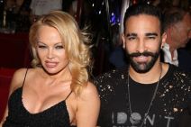 Adil Rami Pamela Anderson (2).jpg