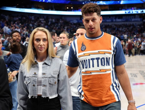 Patrick Mahomes Brittany Mahomes (2).jpg