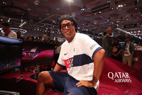Kako je Ronaldinho doživio bankrot i završio u zatvoru?