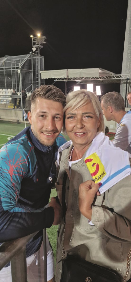 Marco Pašalić i mama.jpg