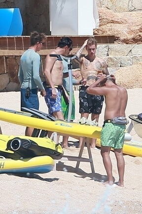 APOLONSKA FIGURA Zbog vjere otkazao turneju, ali se nastavio nedolično ponašati