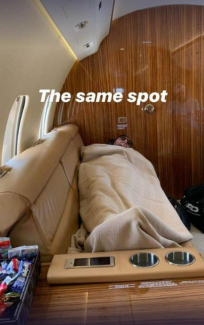 novak avion.png