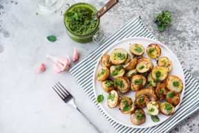 mladi krumpir i pesto