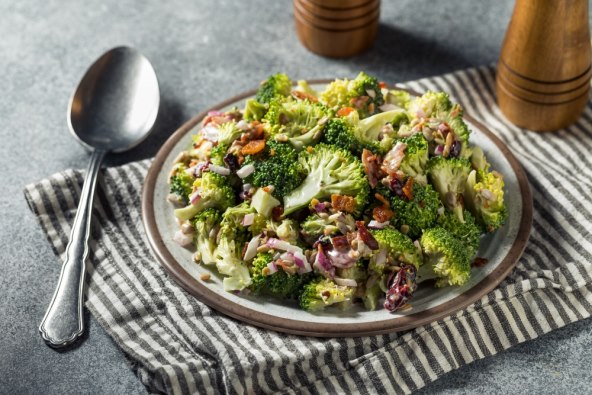Salata s brokulom