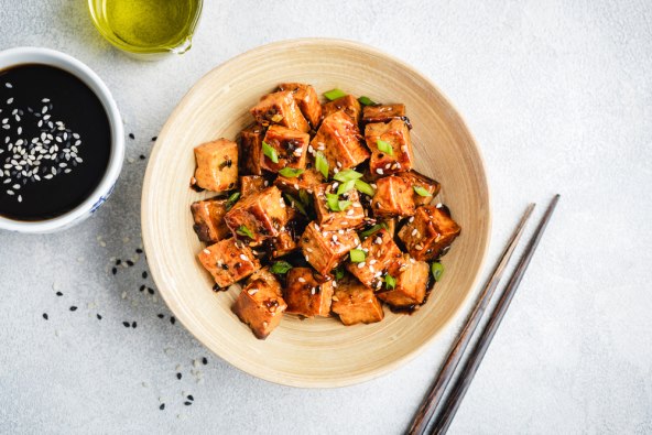 Marinirani tofu sa sezamom