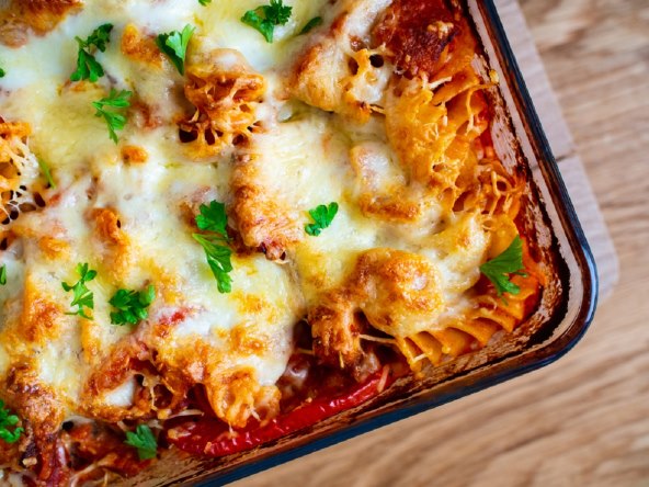 Recept za jeftine lazanje s kruhom iz tave