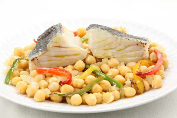 Brzi recept za bakalar sa slanutkom iz jedne tave