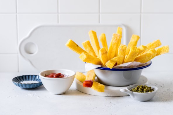 Pomfrit od palente s češnjakom i parmezanom