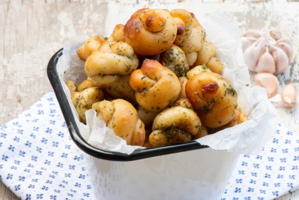 Mekana peciva s češnjakom