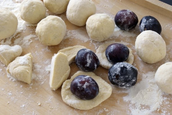Recept za knedle sa šljivama