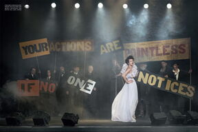 Milla Jovovich kao diva iz kazališta
