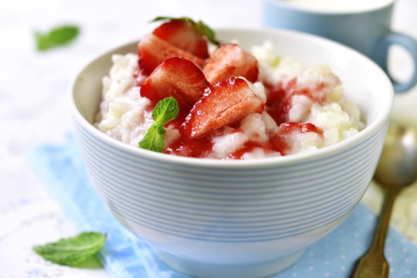 Riža na mlijeku s jagodama