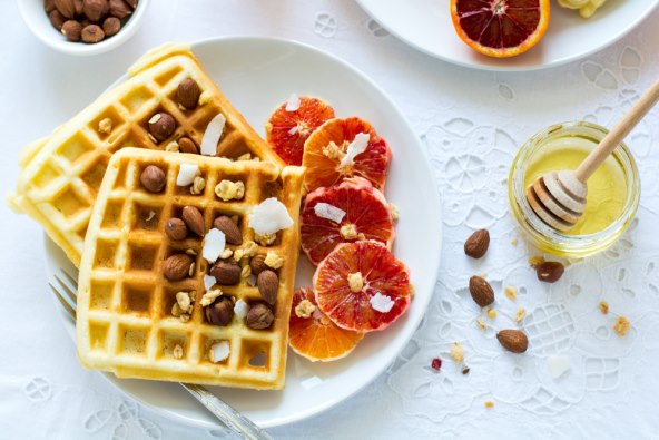 Bezglutenski vafli s bademom