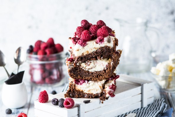 Cheesecake kocke s malinama