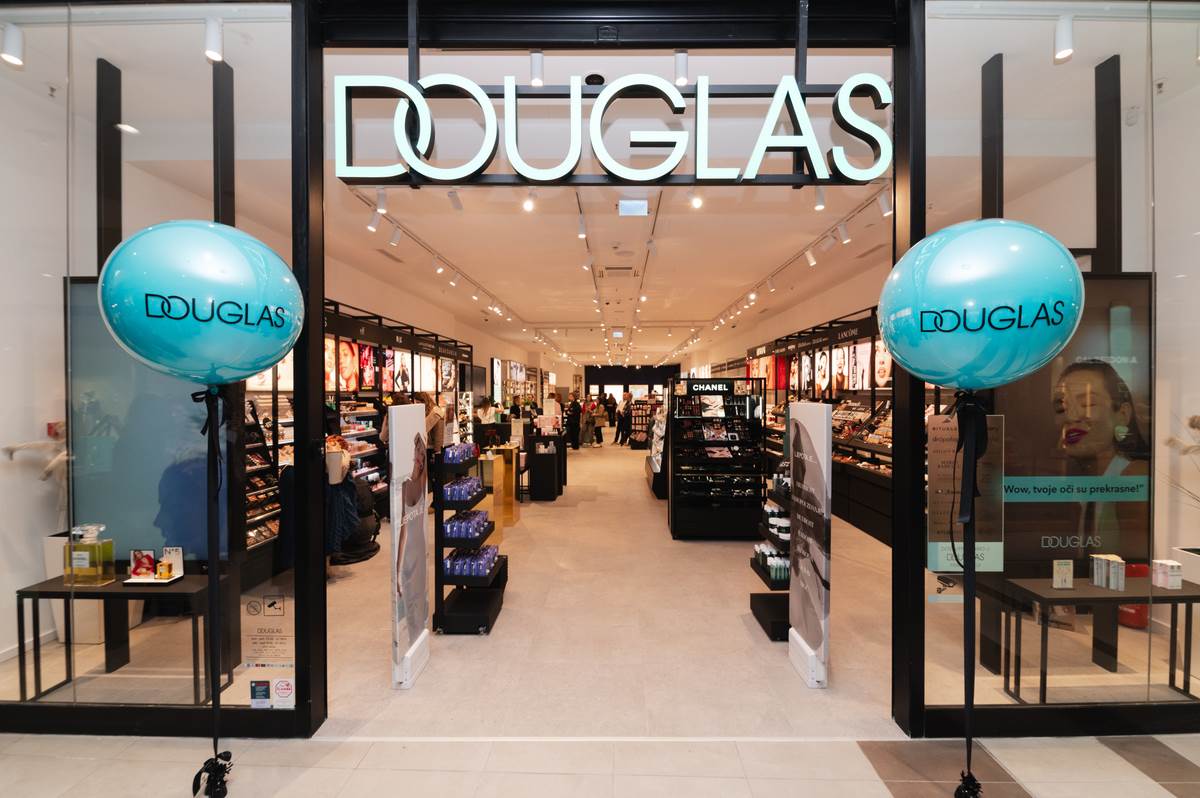 Douglas (17).jpg