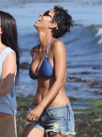 Halle Berry izgleda sjajno