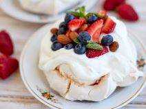 pavlova torta