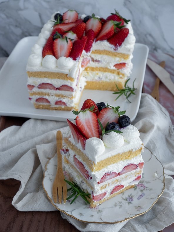 Recept za kolač s jagodama bez pečenja