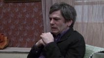 Senad Bašić glumio je Faruka Fazlinovića u seriji Lud, zbunjen, normalan