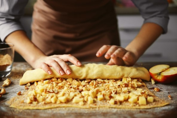 Najlakši recept za štrudlu od jabuka s gotovim korama