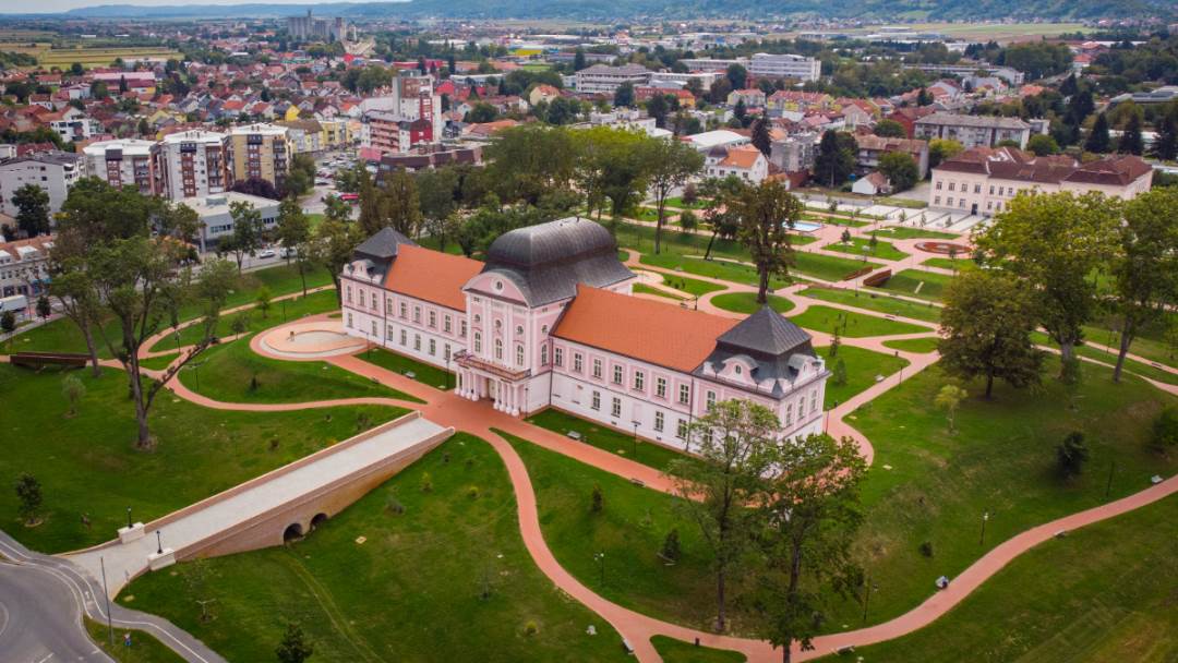 Dvorci u Hrvatskoj Story