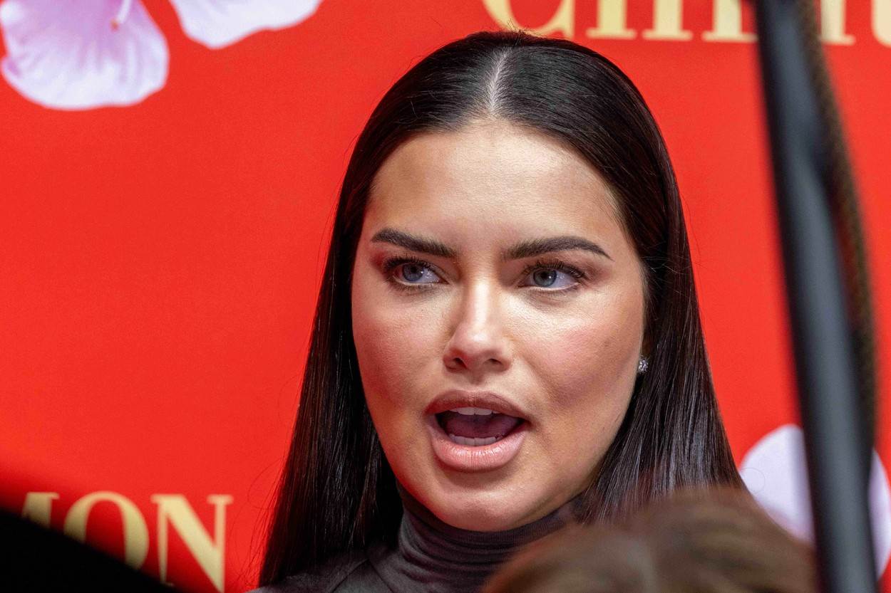 Adriana Lima pojavila se u javnosti nakon gnjusnih uvreda Story