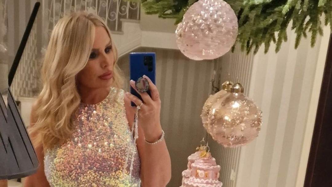 Iva Todorić u haljini sa šljokicama Story