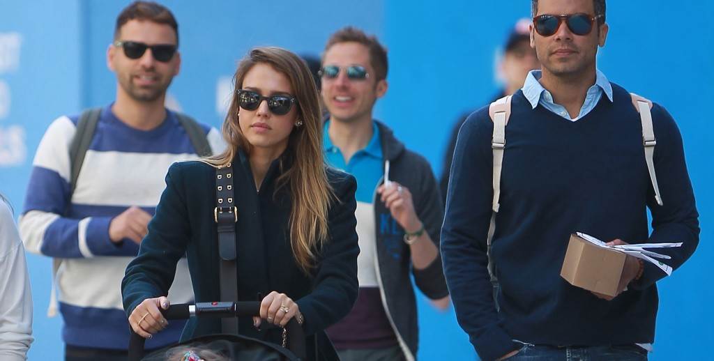 Jessica Alba ulovljena kako ljubi drugog muškarca