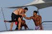 ŽENE OSTALE BEZ DAHA Goli i mišićavi sportaši postali atrakcija na plaži