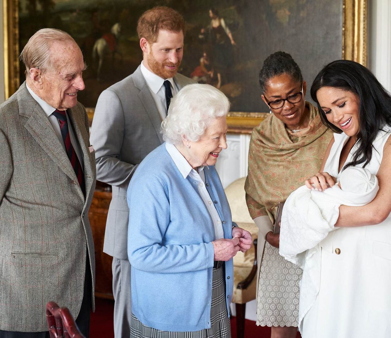 Meghan Markle i princ Harry objavili su trudnoću na vjenčanju princeze Eugenie