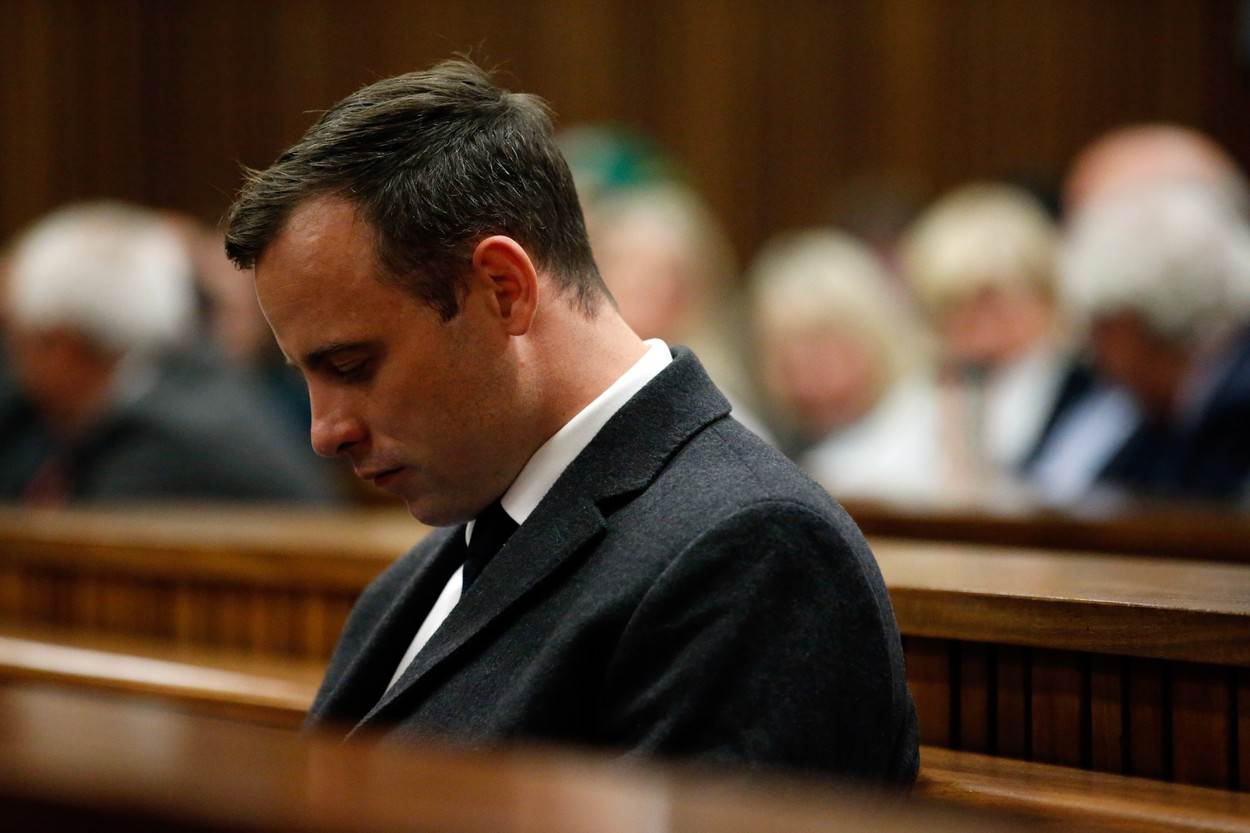 Oscar Pistorius na sudu je djelovao slomljeno
