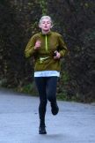 Emma Corrin izjašnjava se kao rodno nebinarna