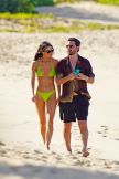 Scott Disick i Bella Banos na plaži