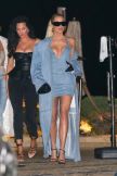 Khloe Kardashian pokazala fit formu u traper haljinici
