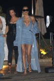 Khloe Kardashian pokazala fit formu u traper haljinici