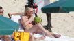 Melissa Cohen uživa na plaži u Brazilu