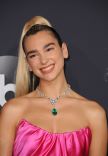 Dua Lipa otkrila kako rasplamsati strasti u krevetu 