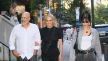 Gigi Hadid, Yolanda Hadid i Joseph Jingolie u izlasku.jpg