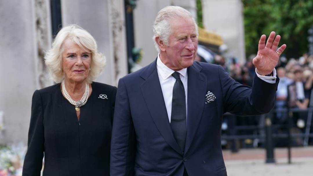Kralj Charles III. i Camilla Parker Bowles će biti okrunjeni 6. svibnja 2023.
