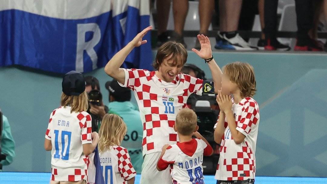Luka Modrić u Katru slavio pobjedu sa svojom djecom