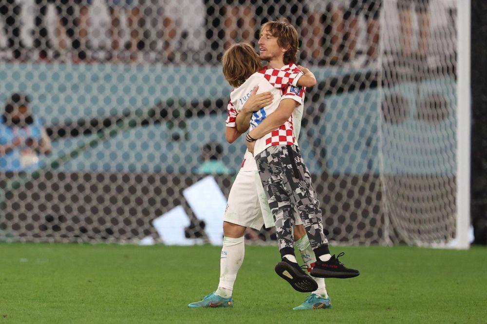 Luka Modrić sa svojom djecom slavi pobjedu nad Brazilom