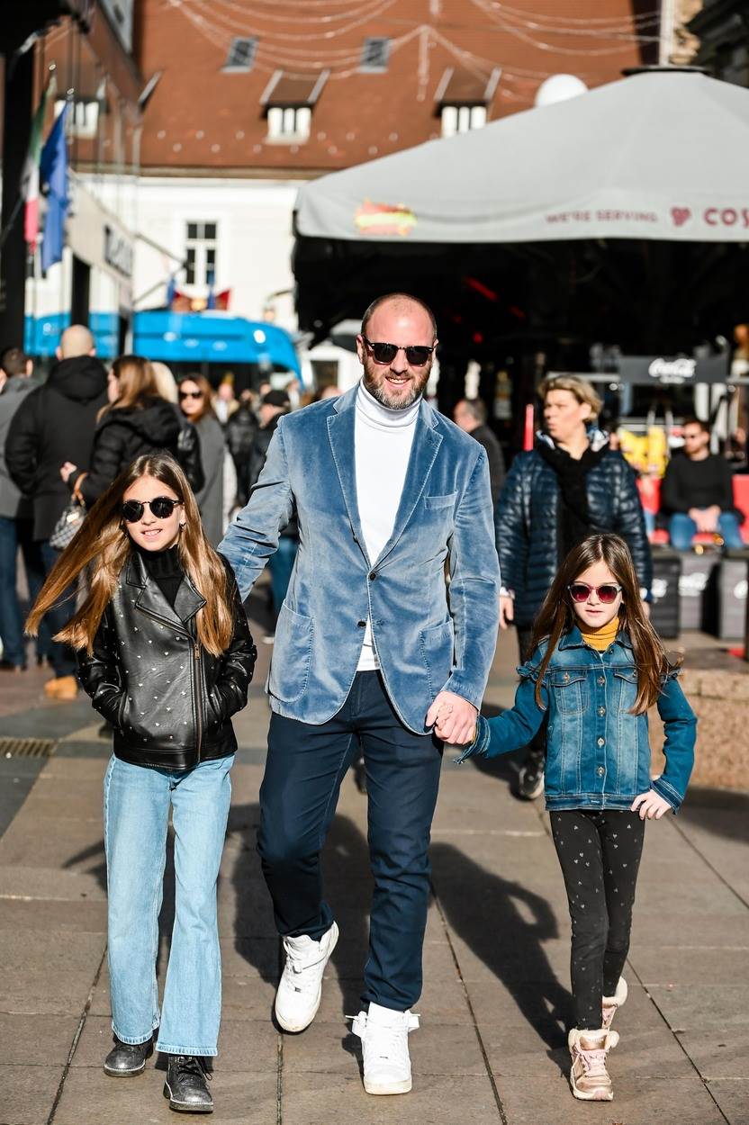 Edin Mehmedović s kćerima na špici