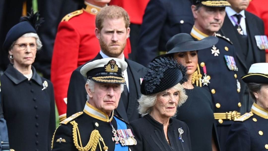 Princ Harry, kralj Charles, Camilla Parker Bowles i Meghan Markle
