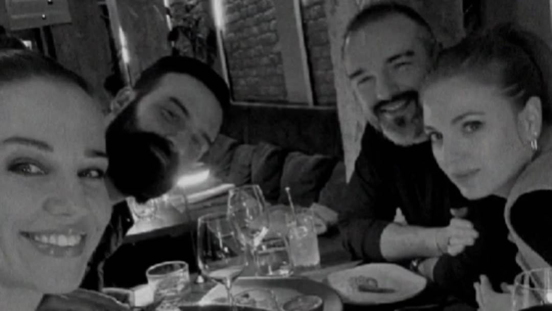 Korana Gvozdić, Ivan Šarić, Nataša Janjić Medančić i Nenad Medančić zajedno na večeri u jednom zagrebačkom restoranu.