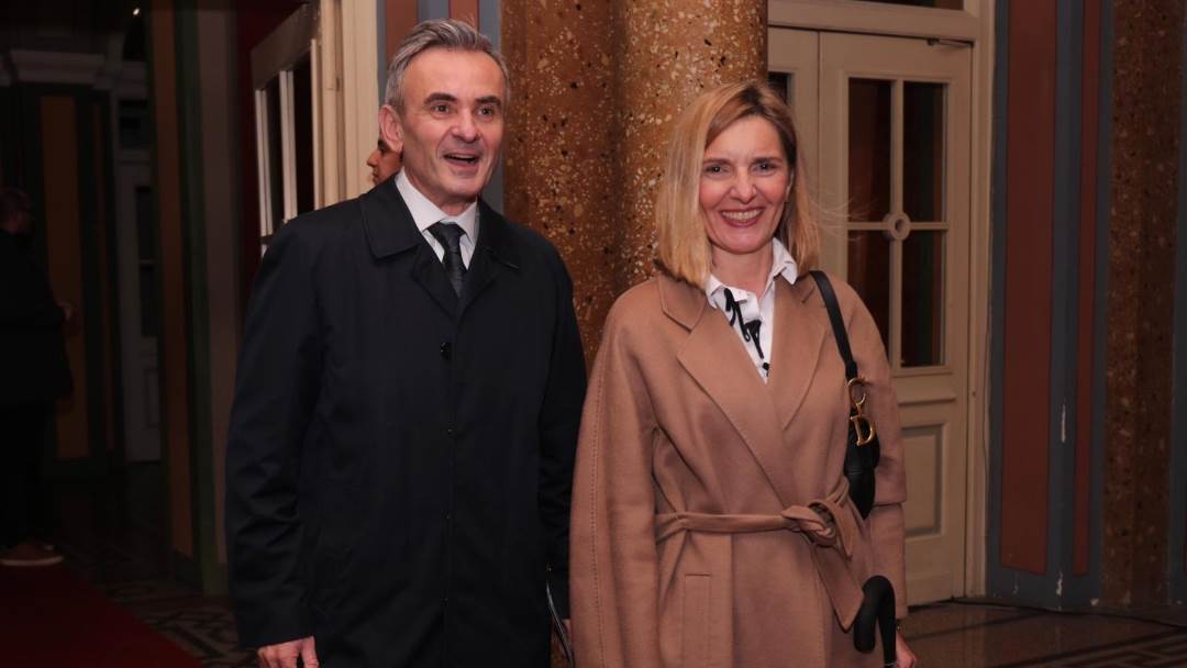Davor Meštrović sa suprugom na premijeri opere 'Mila Gojsalića'