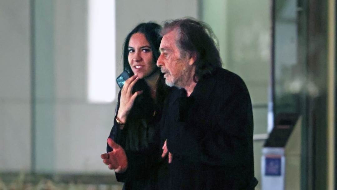 Al Pacino i Noor Alfallah u rijetkom zajedničkom izlasku
